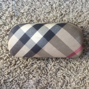 Burberry hard case, for sunglasses